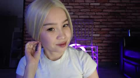 Snapshot of saya_lin chatting on 10/30/25, 09:15 Saya online show from 10/30/25, 09:15