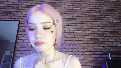 Snapshot of saya_lin chatting on 10/31/25, 09:16 Saya online show from 10/31/25, 09:16