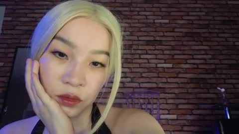 Snapshot of saya_lin chatting on 11/01/25, 10:12 Saya online show from 11/01/25, 10:12