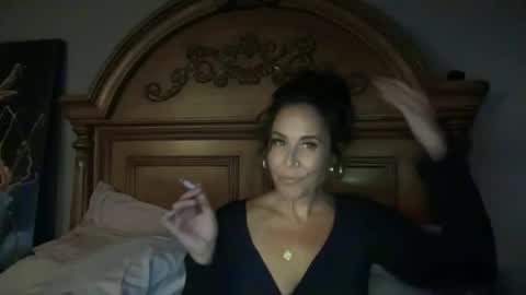 Good Girls Say Please...and Thank You online show from 10/04/25, 05:38