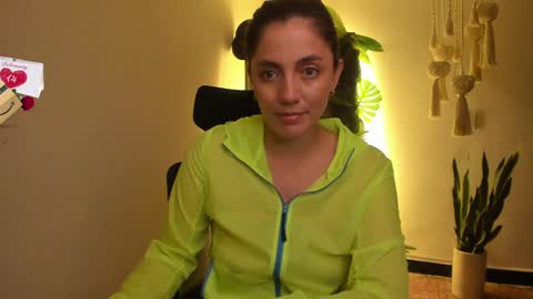 Venus online show from 02/07/25, 03:52