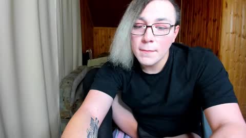 Snapshot of scandark chatting on 02/17/25, 02:09 scandark online show from 02/17/25, 02:09