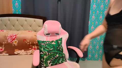 scarlett. online show from 09/10/25, 01:27