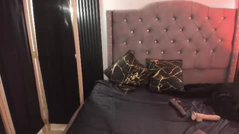 scarbadgirl_ online show from 06/30/26, 04:02
