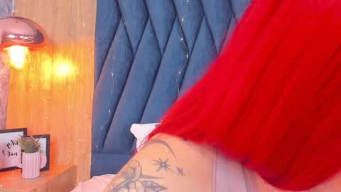 Snapshot of scarleett_jones chatting on 02/14/25, 03:11 scarleett jones online show from 02/14/25, 03:11