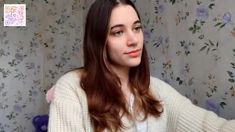 Snapshot of scarlet1flowers chatting on 11/08/25, 12:27 Kira online show from 11/08/25, 12:27