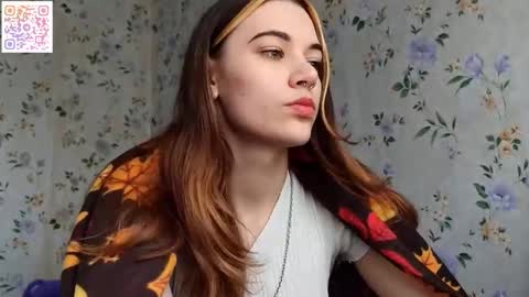 Snapshot of scarlet1flowers chatting on 11/13/25, 11:09 Kira online show from 11/13/25, 11:09