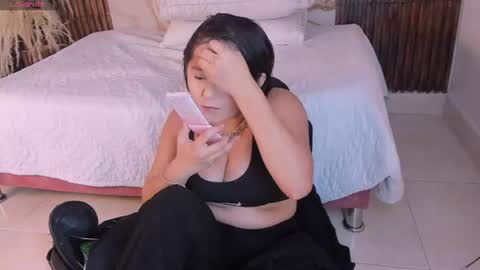 Snapshot of scarlet__rose_ chatting on 06/12/26, 11:20 scarlet__rose_ online show from 06/12/26, 11:20