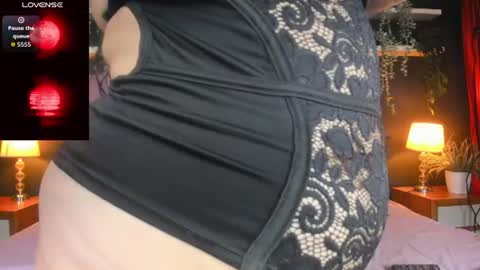 Snapshot of scarlet_dh chatting on 07/04/26, 07:42 Claudia online show from 07/04/26, 07:42
