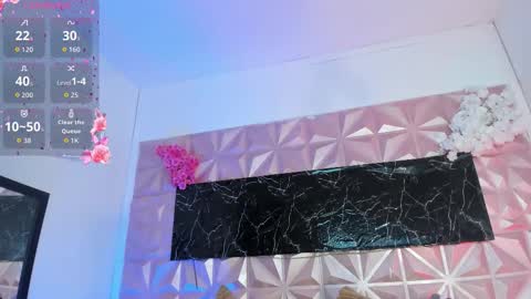 Scarlet  online show from 03/03/26, 12:33