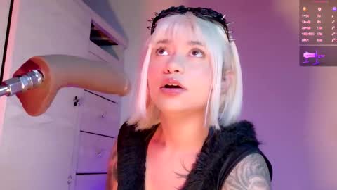 scarlet_gold online show from 03/15/26, 10:49