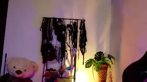 scarlet_gold online show from 07/15/26, 05:51