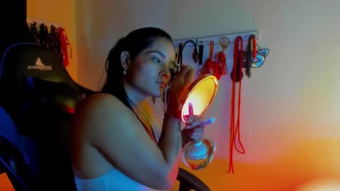 scarlet taylor kennedy online show from 10/25/25, 08:14