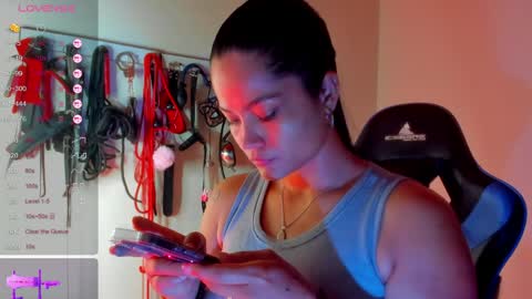 scarlet taylor kennedy online show from 04/17/26, 12:02