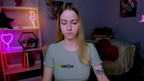 Snapshot of scarlet_mooore chatting on 03/10/25, 08:23 scarlet PVT is open online show from 03/10/25, 08:23