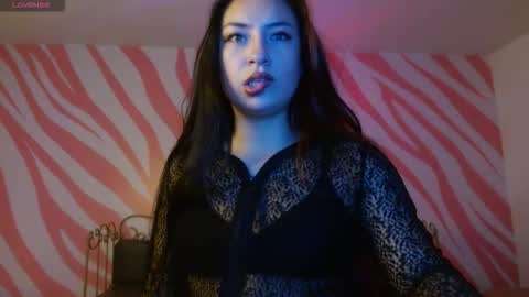 Snapshot of scarlet_queen4 chatting on 02/28/26, 01:23 Kimberly online show from 02/28/26, 01:23