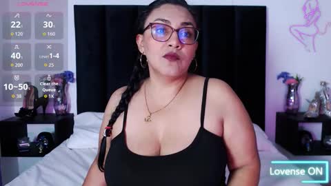 Scarlet Ray  online show from 11/19/25, 11:54