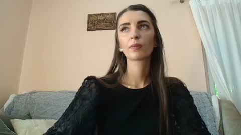 Snapshot of scarlet_rosse chatting on 06/23/26, 04:05 Scarlet online show from 06/23/26, 04:05