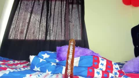 Snapshot of scarlet_tommy chatting on 02/19/25, 09:36 scarlet_tommy online show from 02/19/25, 09:36