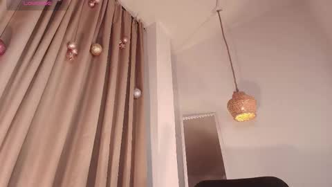 scarlet_veil online show from 01/06/26, 06:44