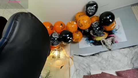 Scarlet online show from 10/25/25, 03:40