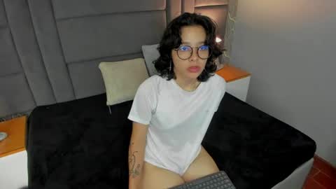 scarleth_blaze online show from 06/25/26, 03:39