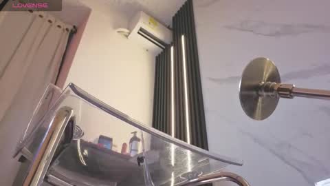 I am  Scarleth  Check mi profile online show from 02/15/26, 12:36