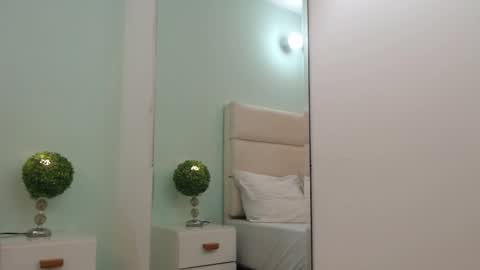 scarlet  online show from 03/14/26, 11:15