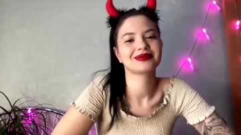 scarletpetal online show from 01/20/25, 06:21