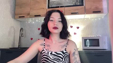 scarletpetal online show from 02/25/26, 08:46