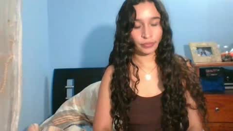 Snapshot of scarletscott_ chatting on 12/12/24, 02:15 Nataly online show from 12/12/24, 02:15