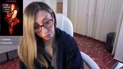 Snapshot of scarlett_079 chatting on 03/16/26, 11:47 Scarlett online show from 03/16/26, 11:47