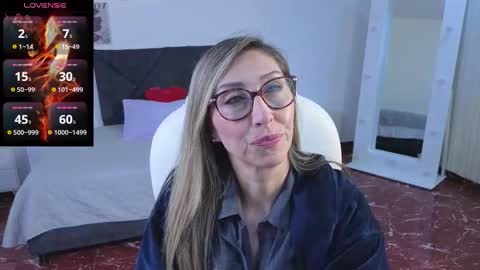 Snapshot of scarlett_079 chatting on 03/26/26, 11:49 Scarlett online show from 03/26/26, 11:49