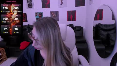 Snapshot of scarlett_079 chatting on 03/27/26, 11:54 Scarlett online show from 03/27/26, 11:54