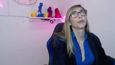 Snapshot of scarlett_079 chatting on 03/29/26, 11:54 Scarlett online show from 03/29/26, 11:54