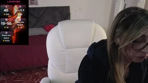 Snapshot of scarlett_079 chatting on 04/07/26, 11:54 Scarlett online show from 04/07/26, 11:54