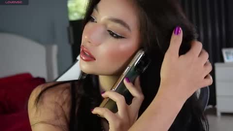 Snapshot of scarlett__baker11 chatting on 10/23/25, 09:35 juli online show from 10/23/25, 09:35