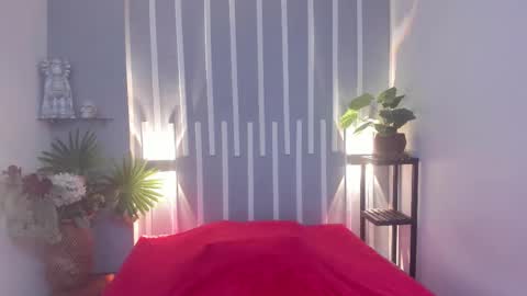 SCARLETT FOX  online show from 11/25/25, 10:59