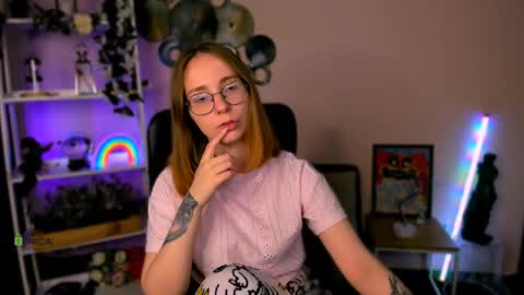 Snapshot of scarlett_badgirl chatting on 04/15/26, 07:32 Scarlett online show from 04/15/26, 07:32