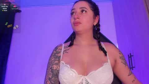 SCARLETT COLLINS online show from 05/01/26, 11:48