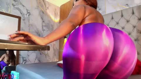 Mariana online show from 01/14/26, 04:51