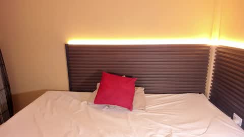 scarlett_enjoy1 online show from 12/13/25, 07:53