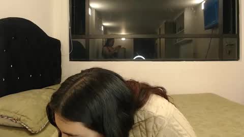 Scarlett and Jazmin online show from 01/18/25, 03:53