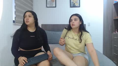 Snapshot of scarlett_evance chatting on 04/27/26, 10:57 Scarlett and Jazmin online show from 04/27/26, 10:57