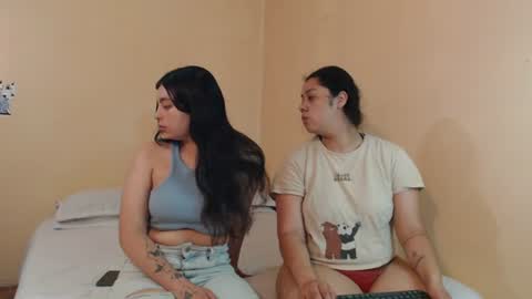 Scarlett and Jazmin online show from 07/07/26, 06:56