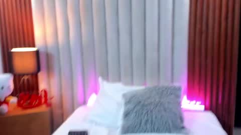 Snapshot of scarlett_evans4 chatting on 04/15/26, 12:56 Scarlett online show from 04/15/26, 12:56