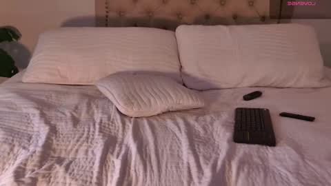 Scarlett Grand online show from 10/06/25, 10:18