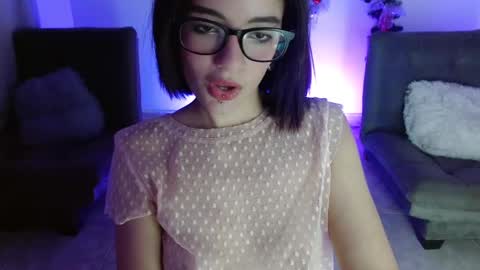 Snapshot of scarlett_mgc chatting on 12/12/24, 01:10 Scar Jacob online show from 12/12/24, 01:10