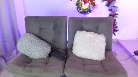 Snapshot of scarlett_mgc chatting on 12/13/24, 05:16 Scar Jacob online show from 12/13/24, 05:16