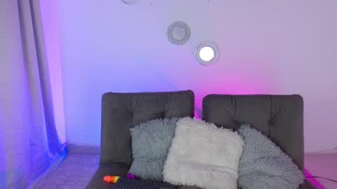 Snapshot of scarlett_mgc chatting on 01/12/25, 12:49 Scar Jacob online show from 01/12/25, 12:49